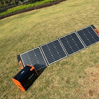 UB-120 22,8% Umwandlungseffizienz Klappbare 120 Watt monokristalline Silizium-Solarplatte