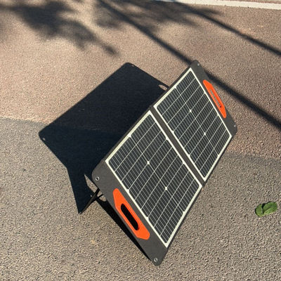 CE-zertifiziertes tragbares PV-Ladegerät mit 200 Watt Polycrystalline Silizium-Panel