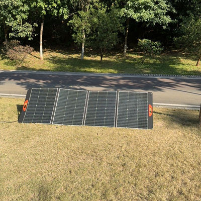 CE-zertifiziertes tragbares PV-Ladegerät mit 200 Watt Polycrystalline Silizium-Panel