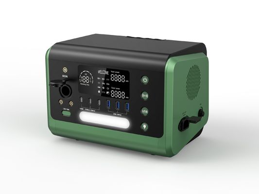 600 Wh Solar 600 Watt Portable Power Station und 15 Watt drahtloses Laden