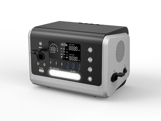 600 Wh Solar 600 Watt Portable Power Station und 15 Watt drahtloses Laden