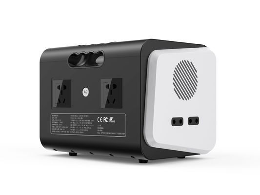 600 Wh Solar 600 Watt Portable Power Station und 15 Watt drahtloses Laden