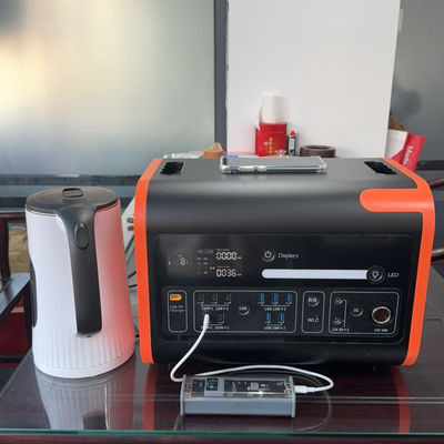 Portabler Generator für USB-Ladung und Solarenergie