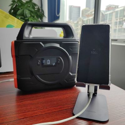 Anpassungsfähiger 300 Watt Li-Ionen-Batterie-Support-Solargenerator mit MPPT-Technologie