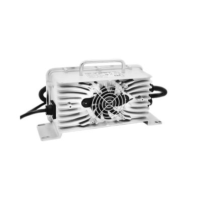 Wasserdicht IP67 800W LiFePO4 Ladegerät Smart DC Schnellladegerät für Gabelstapler / Golfkarren
