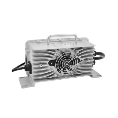 Wasserdicht IP67 800W LiFePO4 Ladegerät Smart DC Schnellladegerät für Gabelstapler / Golfkarren