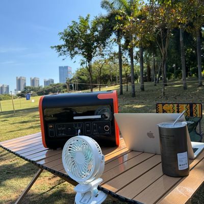 Portable Power Station für Outdoor Camping Home Ausgangsspannungsfluktuationsbereich -5%-5%