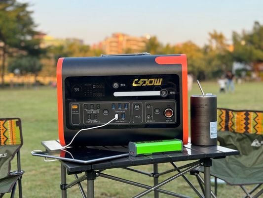 Solargenerator für Haushaltsgeräte 2200W Wiederaufladbare tragbare Stromversorgung