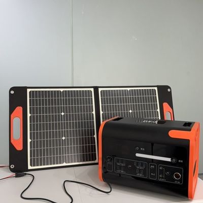 800W Solar-Ladestation für tragbare Energiespeicher in Schwarz mit Orange