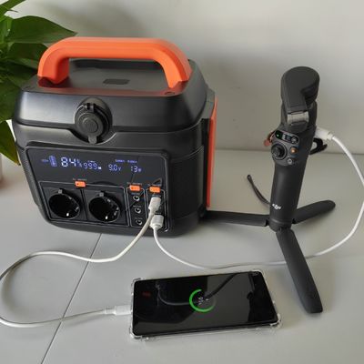 600 Watt Typ-C Pd 100 Watt Sinuswelle Lithiumbatterie Übertemperaturschutz Ja Wechselstromsteckdose