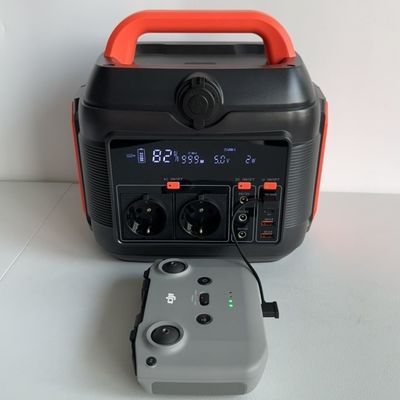 Typ-C Ausgang Pd100W Pd27W S6 LiFePO4 576wh Portable Case Power Station für den Außenbereich