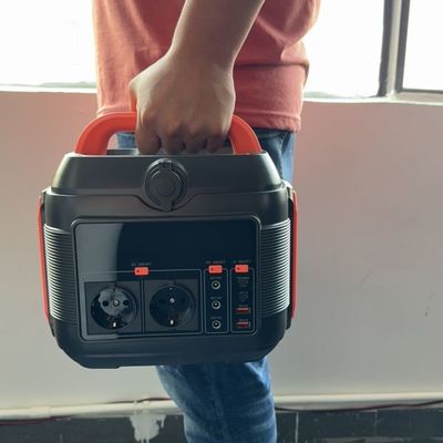 600W tragbare Solargenerator mit USB-DC-AC-Ausgang Mobilstromstation ist MPPT