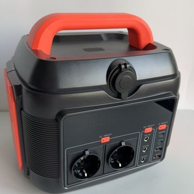 Outdoor Portable 600W Solarkraftwerk mit uns Wechselstrom-Steckdose und anpassbare Farbe