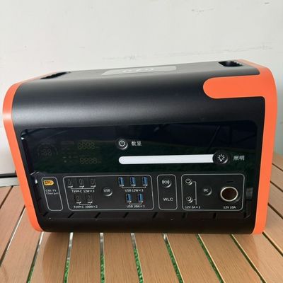 300 Watt Camping-LED-Beleuchtung Mobilstrom Solargenerator Tragbare AT22 Notstromversorgungsanlage