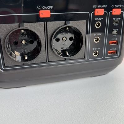 Typ-C Ausgang Pd100W Pd27W 600W/300W/1200W tragbares Kraftwerk für Aktivitäten im Freien