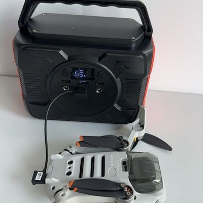 Outdoor-Portable Power Station mit 48000mAh Batteriekapazität und 200W/300W/600W Leistung