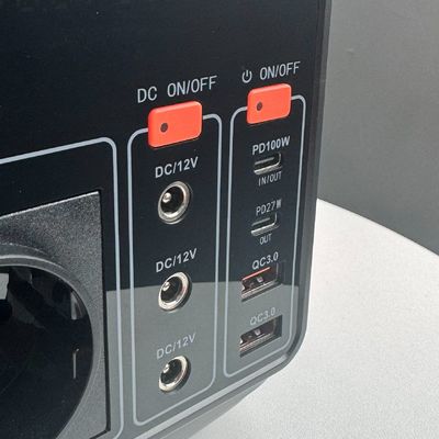 110V/220V unterstützendes tragbares Kraftwerk mit 600W/1500W Ausgang und Gleichstrom-Ausgang 12-13V 10A
