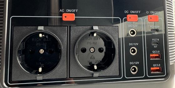 110V/220V unterstützendes tragbares Kraftwerk mit 600W/1500W Ausgang und Gleichstrom-Ausgang 12-13V 10A