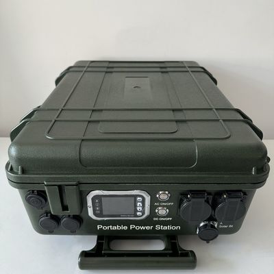 Materialien ABS Mittelrahmen 6000W 6048Wh tragbare Kraftwerke mit Solarpanel USB und Ladevorrichtung im Auto