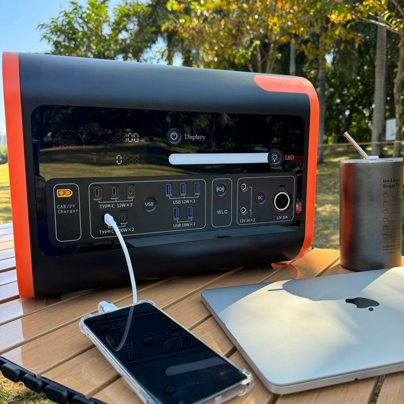 AT22 LiFePO4 Super-Schnellladung AC/DC Solargenerator 2200W für tragbare Kraftwerke