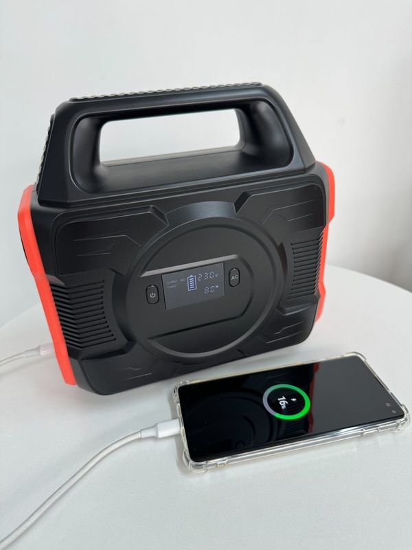 Anpassungsfähiger 300 Watt Li-Ionen-Batterie-Support-Solargenerator mit MPPT-Technologie
