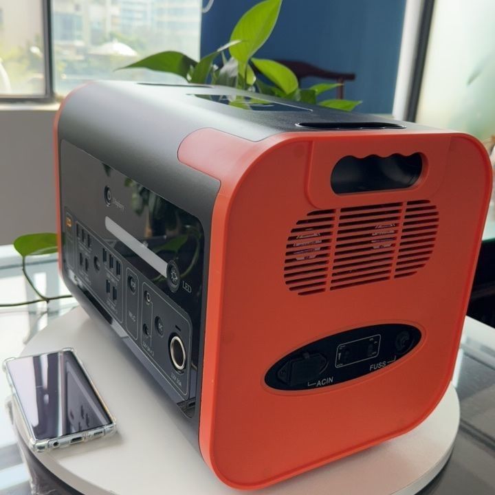 15W drahtlose Ladung LED-Beleuchtung Portable mobile Kraftwerk für Auto und Solarsystem