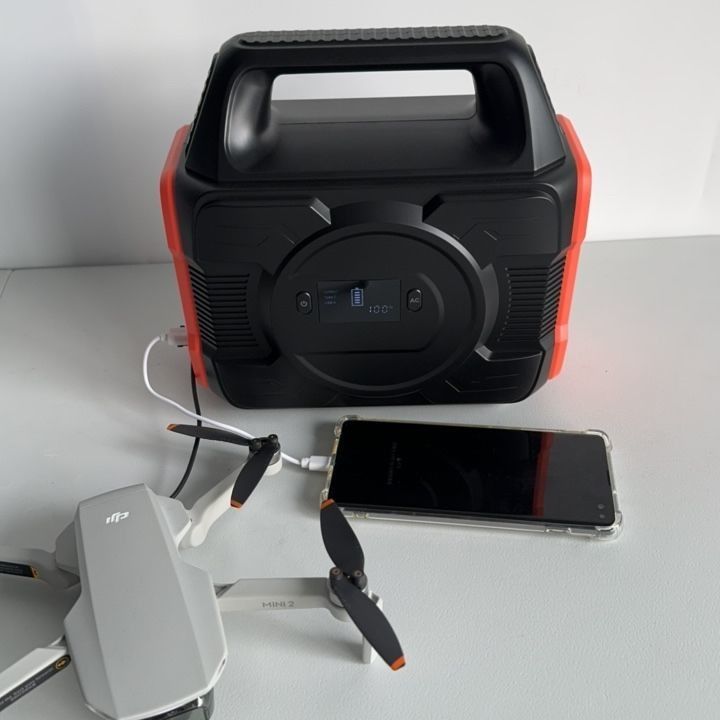 Lithiumbatterien für den Außenbereich Energiespeicherbatterien 300 W Portable Power Station mit MPPT
