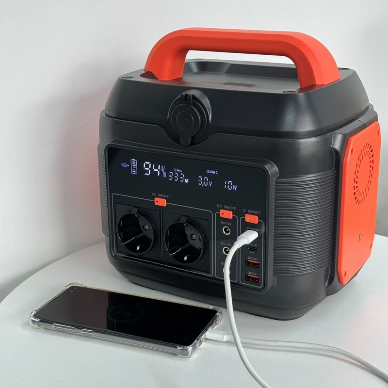 Balkon RV Portable Mobile Generator Strong Light LED-Leuchten und Typ C1 Eingang/Ausgang