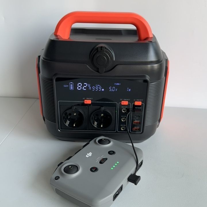 Typ-C Ausgang Pd100W Pd27W S6 LiFePO4 576wh Portable Case Power Station für den Außenbereich