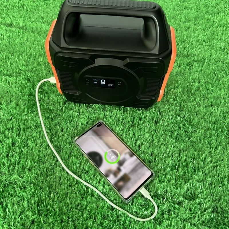 300 Watt Lithium-Batteriekraftwerk und recycelbarer Solargenerator für den Außenbereich