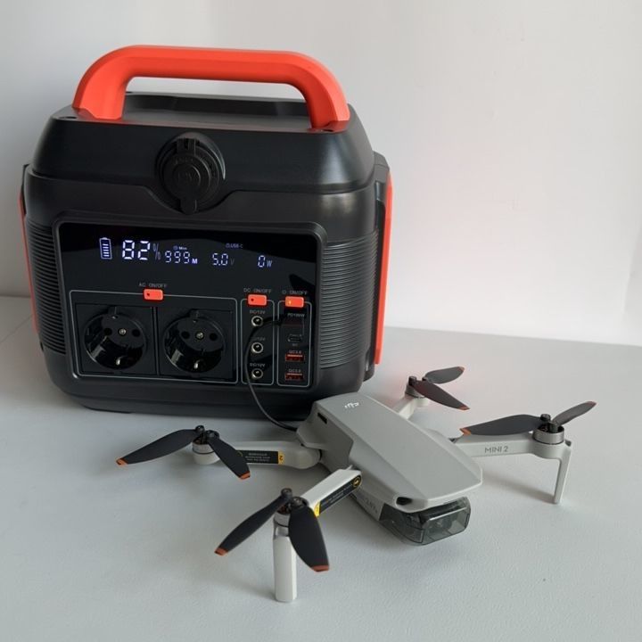 600 Watt Lithium-Ionen-Akku-Energieanlage mit LED-Beleuchtung und QC3.0-Ausgang